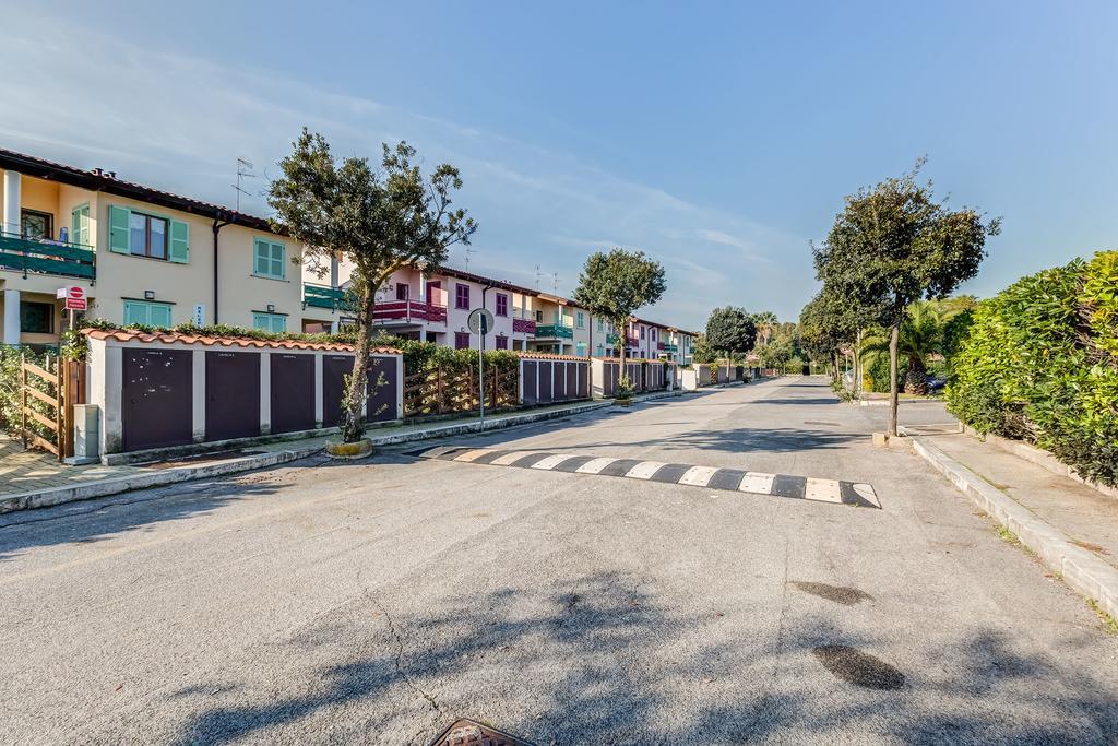 Terra Felice Aparthotel San Felice Circeo Exterior photo